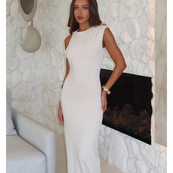 White Fox Boutique Cream Backless Dress - Picture 2 of 4